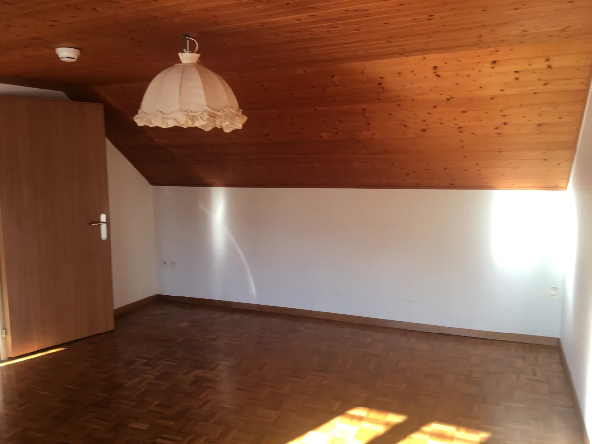2.5-Zimmer-Dachwohnung im historischen Emsemble in Schwyz, 6430 Schwyz, Foto 3