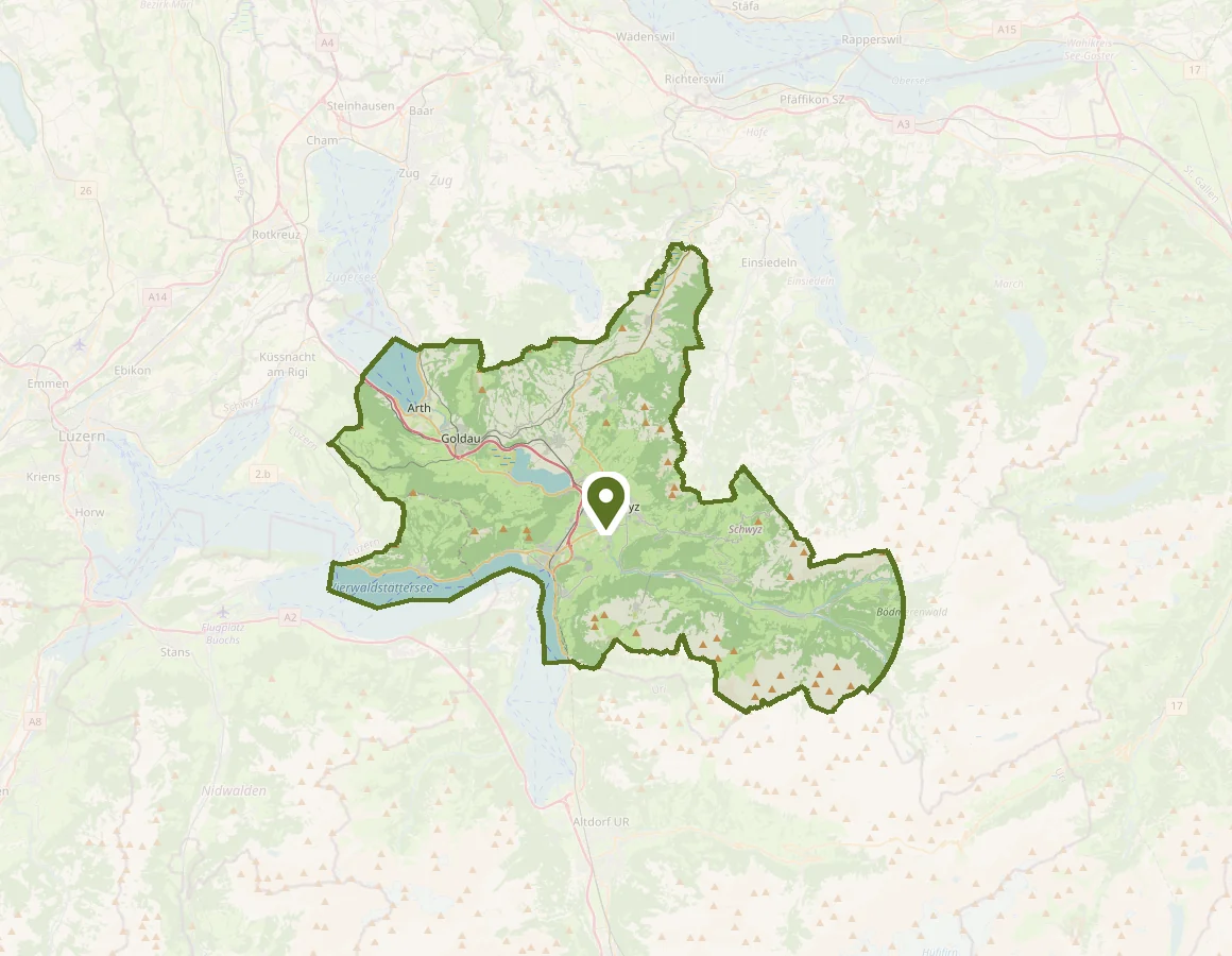 Karte der Region Schwyz. Das grün hervorgehobene Gebiet umfasst Schwyz, Ibach, Seewen, Rickenbach, Brunnen, Steinen, Lauerz, Stoos, Muotathal, Goldau, Oberarth, Gersau und Rothenthurm; die Umgebung tritt blass zurück.